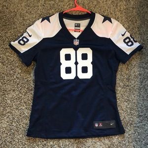 Women’s Medium Cowboys Jersey